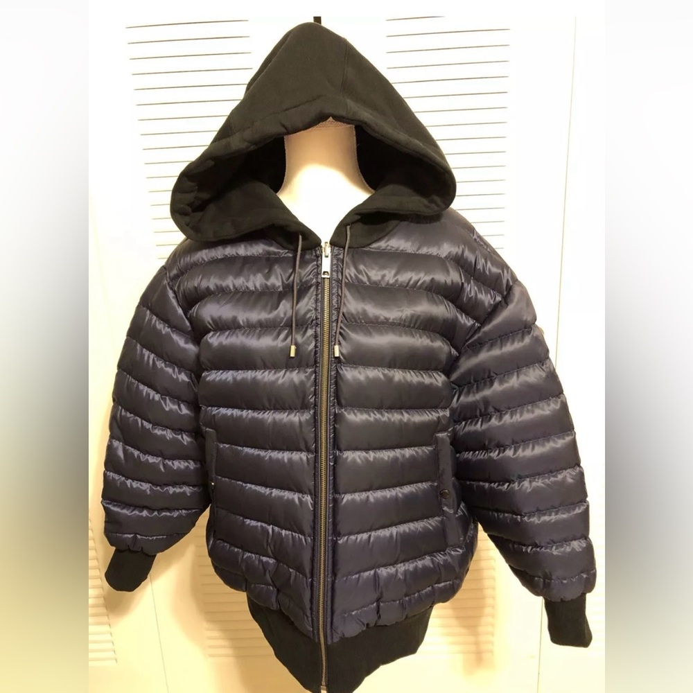 Burberry  jacket 
Size large - fits more size medium

Mens/boys